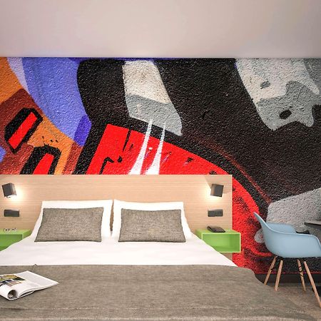 Ibis Styles Clamart Gare Grand Paris Exterior foto