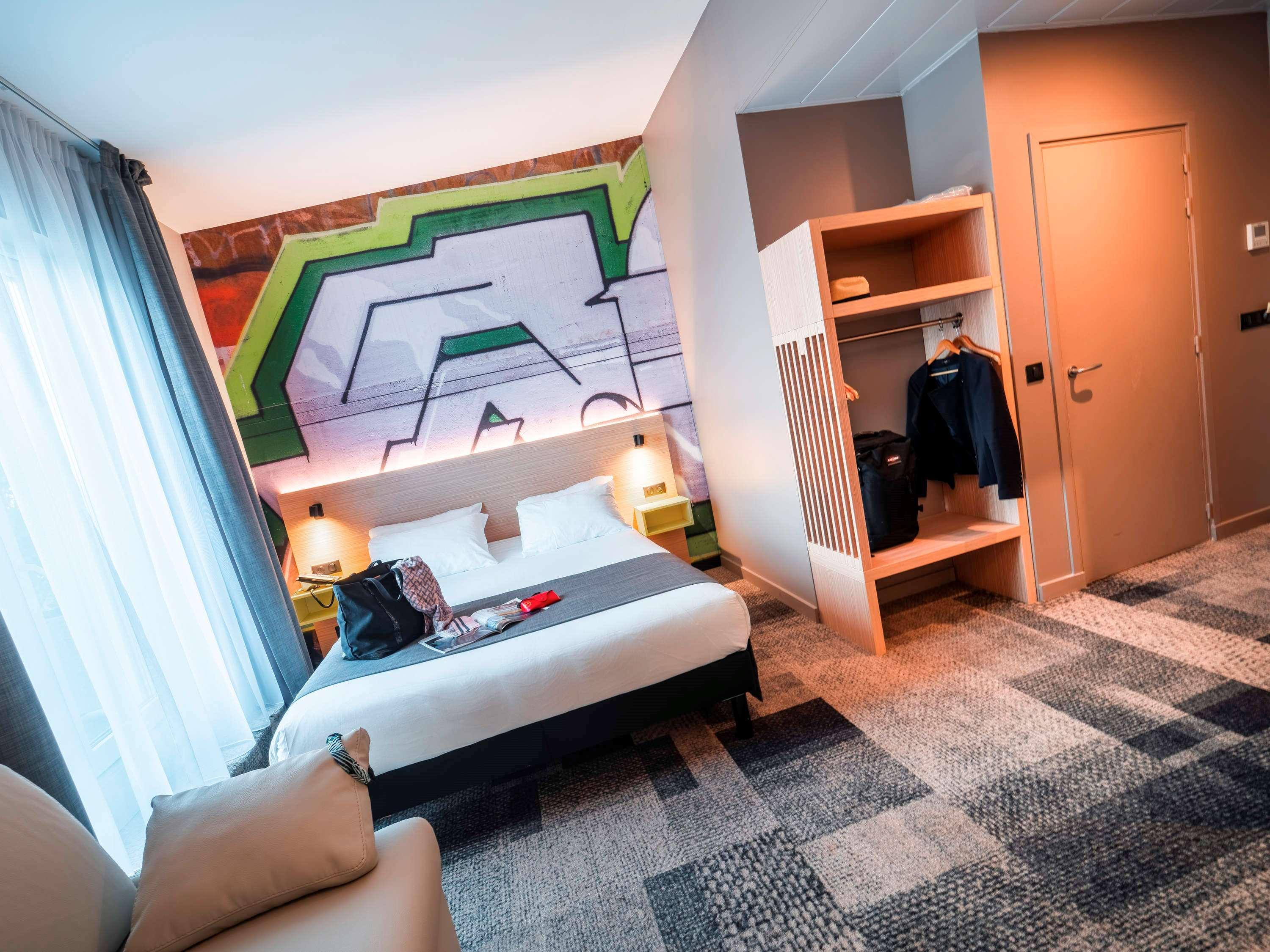 Ibis Styles Clamart Gare Grand Paris Exterior foto