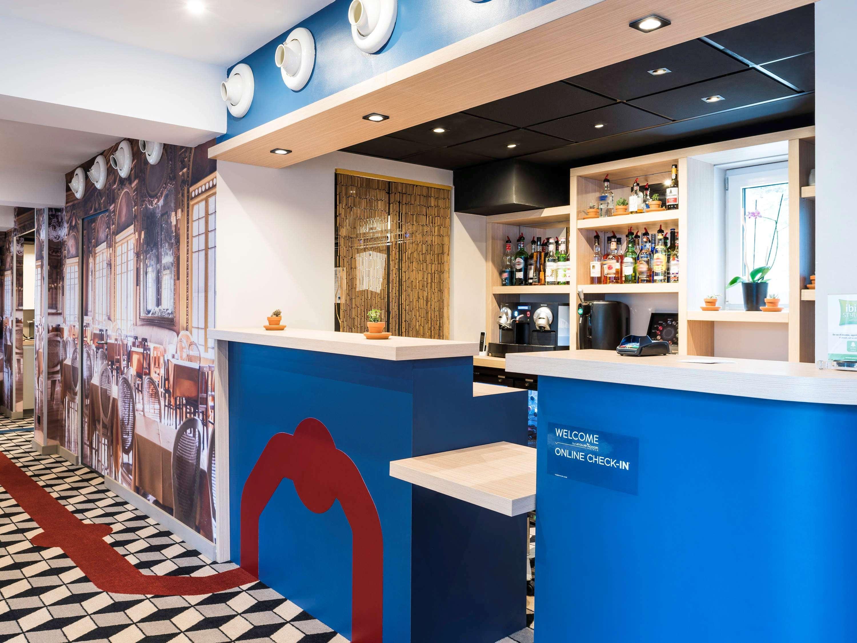 Ibis Styles Clamart Gare Grand Paris Exterior foto