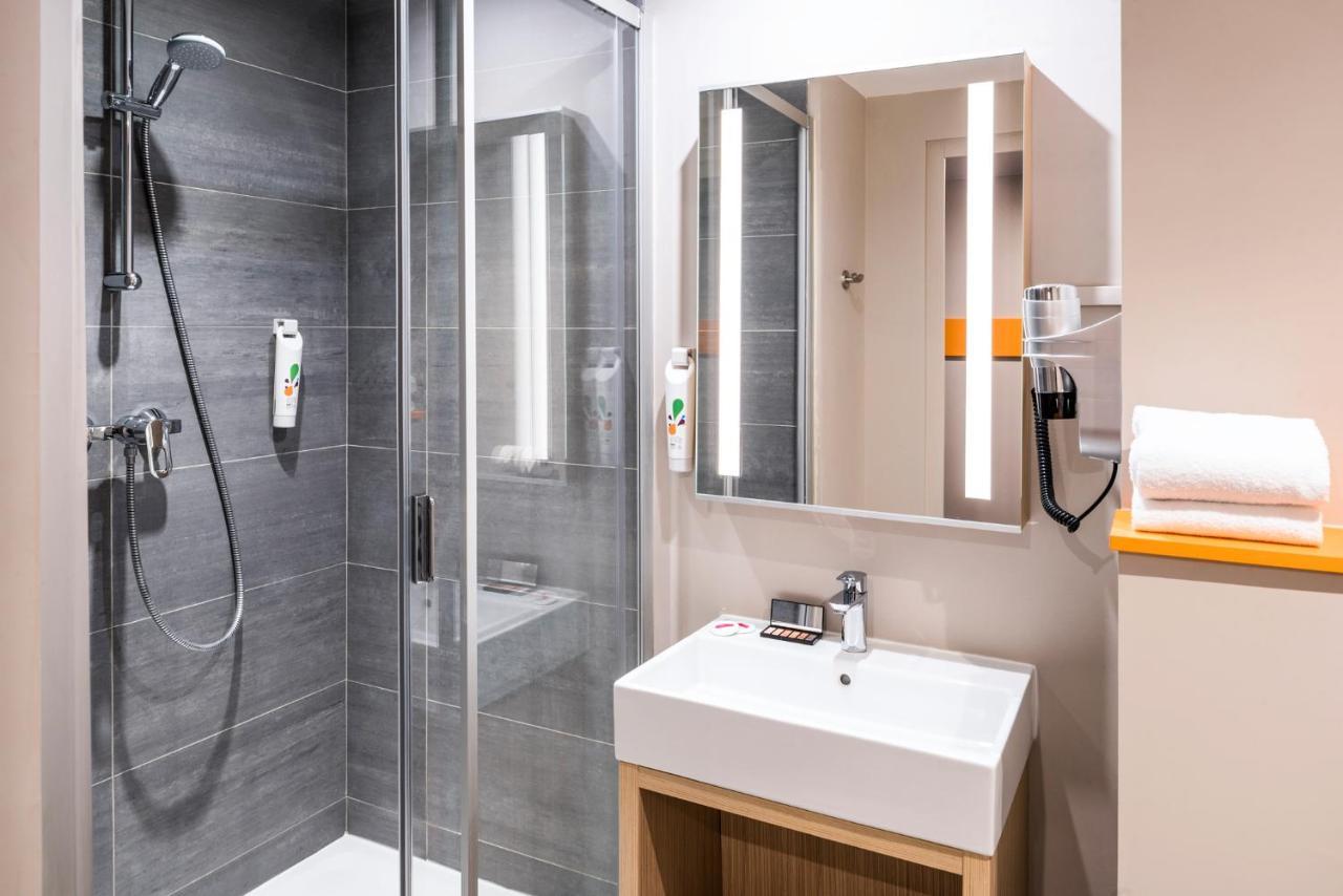 Ibis Styles Clamart Gare Grand Paris Exterior foto